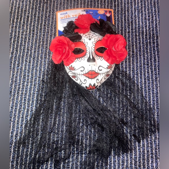 NWT Day of the Dead Mask Dia de los Muertos Masquerade Mask W/ Veil - Picture 1 of 5